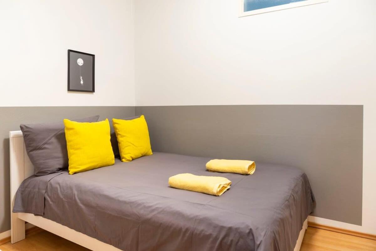 Cozy 2 Room Apartment Next To Hermannstrasse Berlijn Buitenkant foto