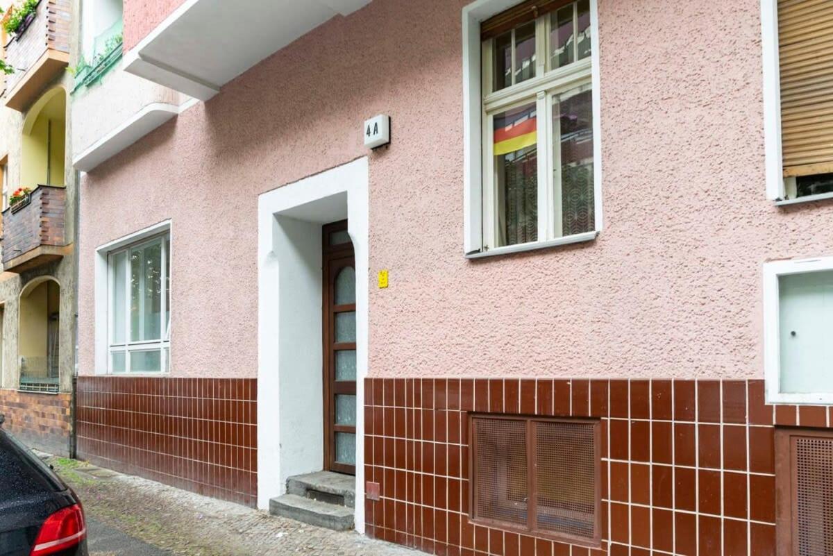 Cozy 2 Room Apartment Next To Hermannstrasse Berlijn Buitenkant foto